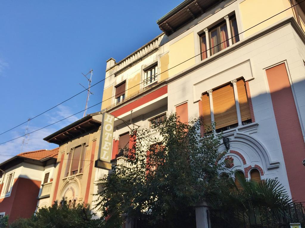 Hotel Ambra Milan Bagian luar foto