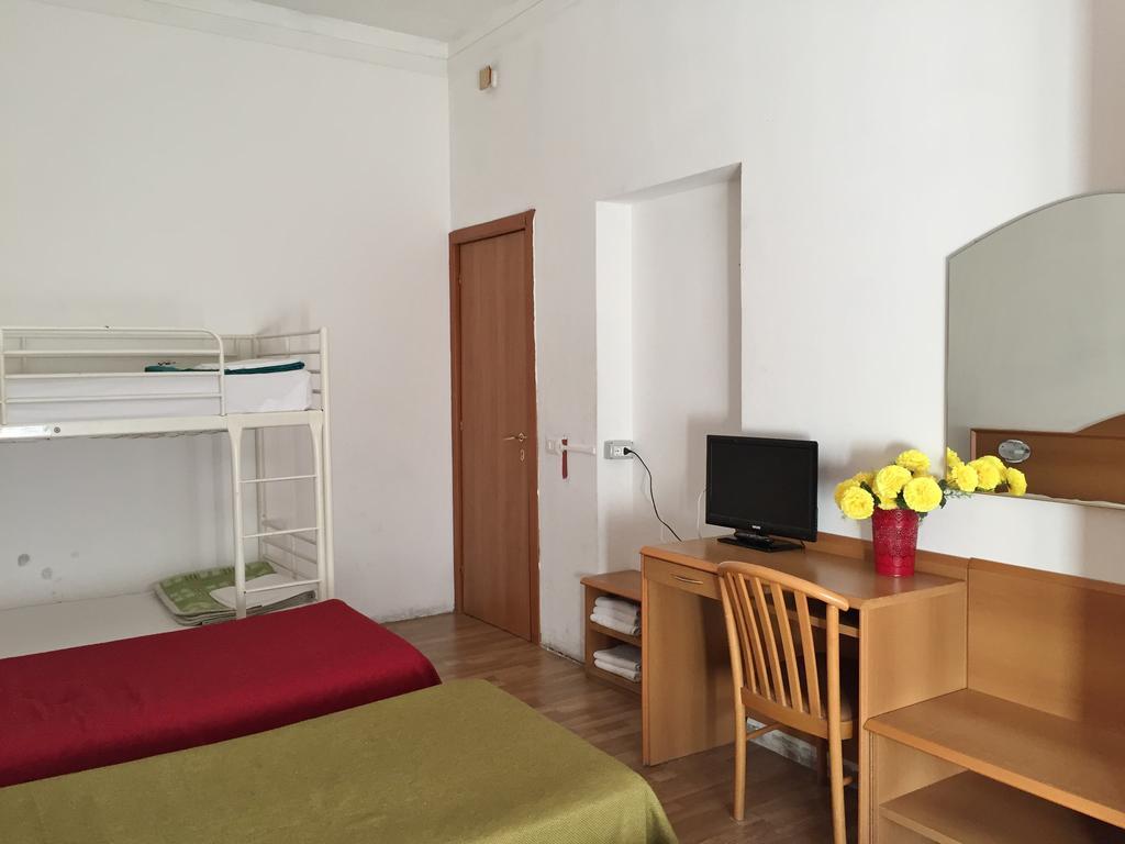 Hotel Ambra Milan Bagian luar foto