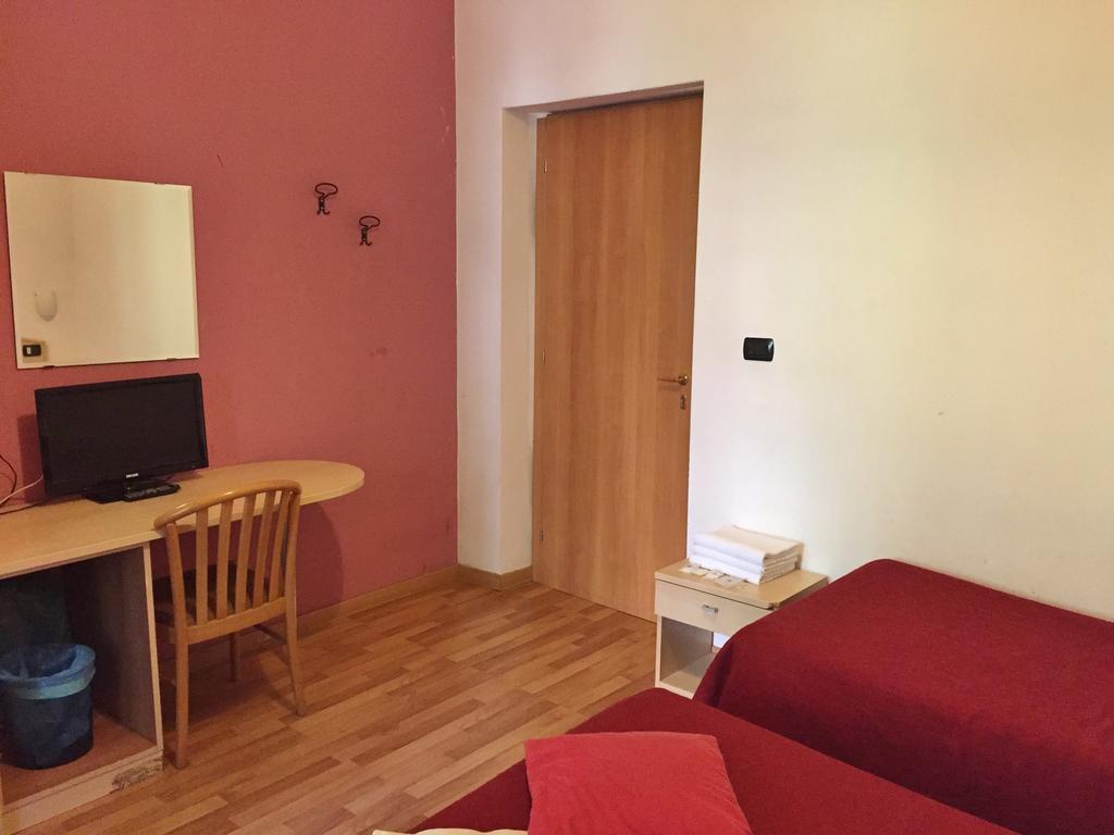 Hotel Ambra Milan Bagian luar foto