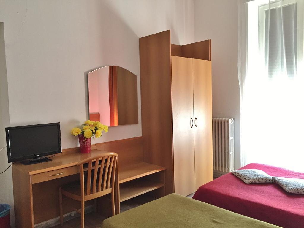 Hotel Ambra Milan Bagian luar foto