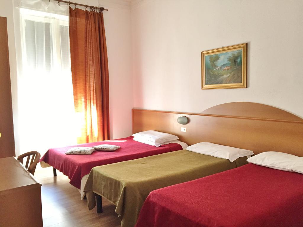 Hotel Ambra Milan Bagian luar foto